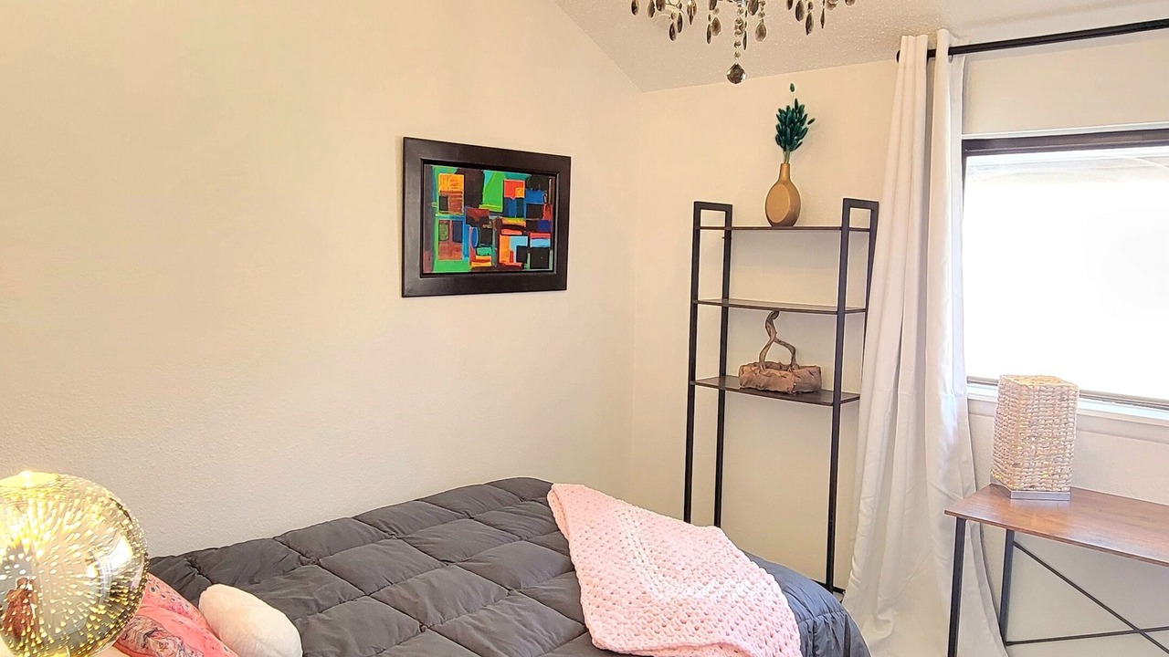 Photo of Bedroom in Albuquerque