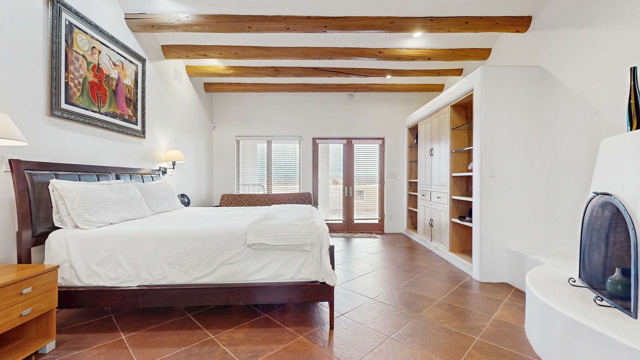 Photo of Bedroom in Ranchos De Taos