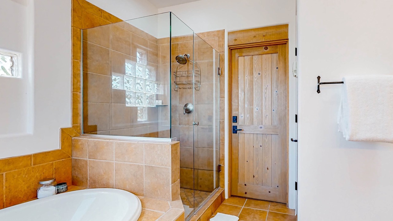 Photo of Bathroom in Canoncito