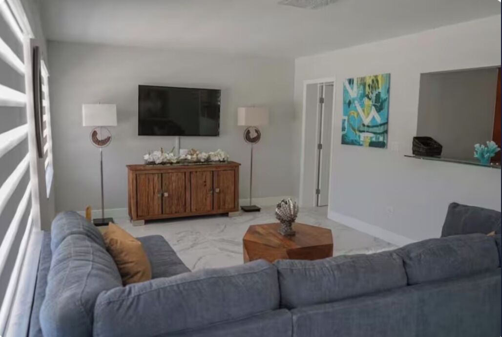 Photo of Livingroom in Rock Harbor