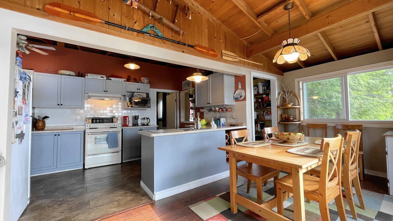 Photo of Kitchen in Douro-Dummer