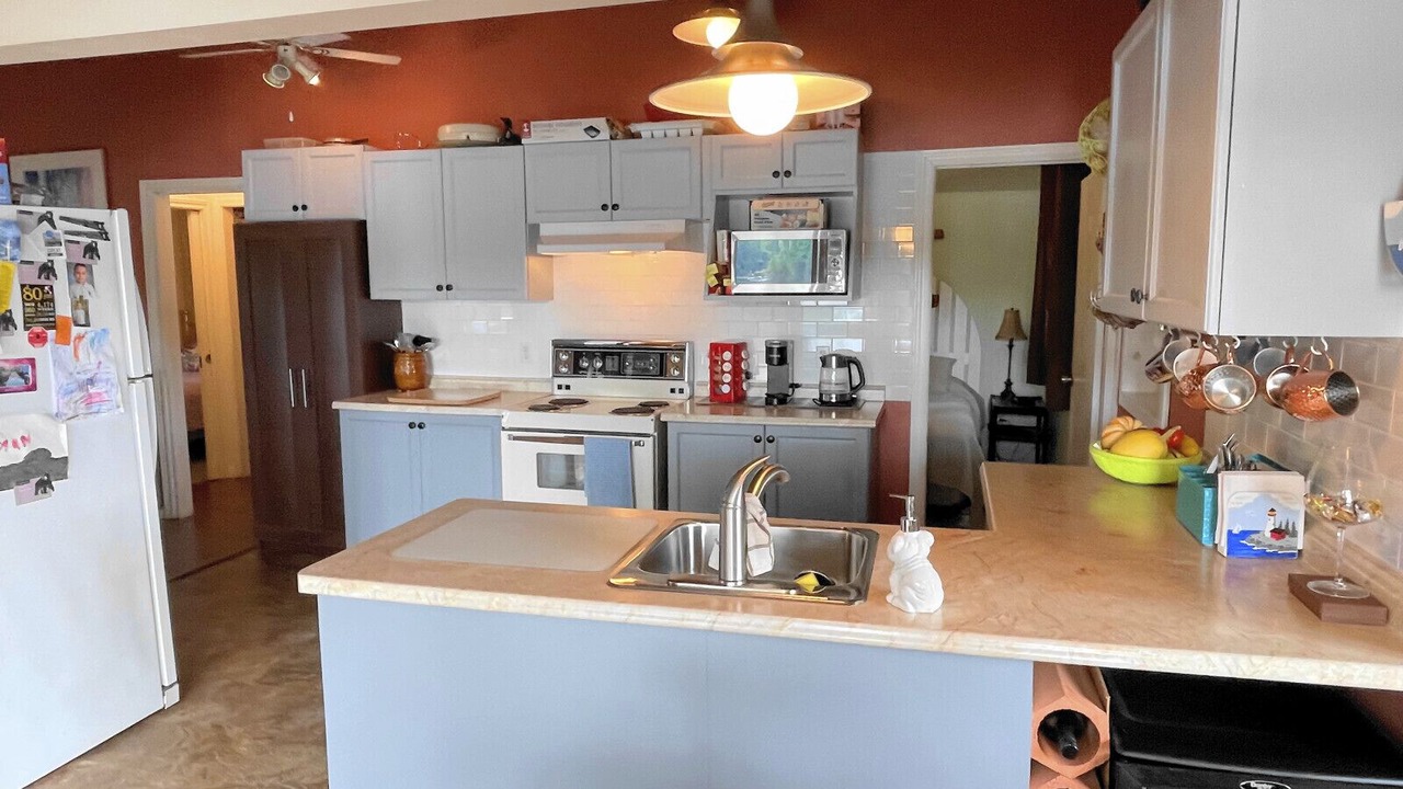 Photo of Kitchen in Douro-Dummer