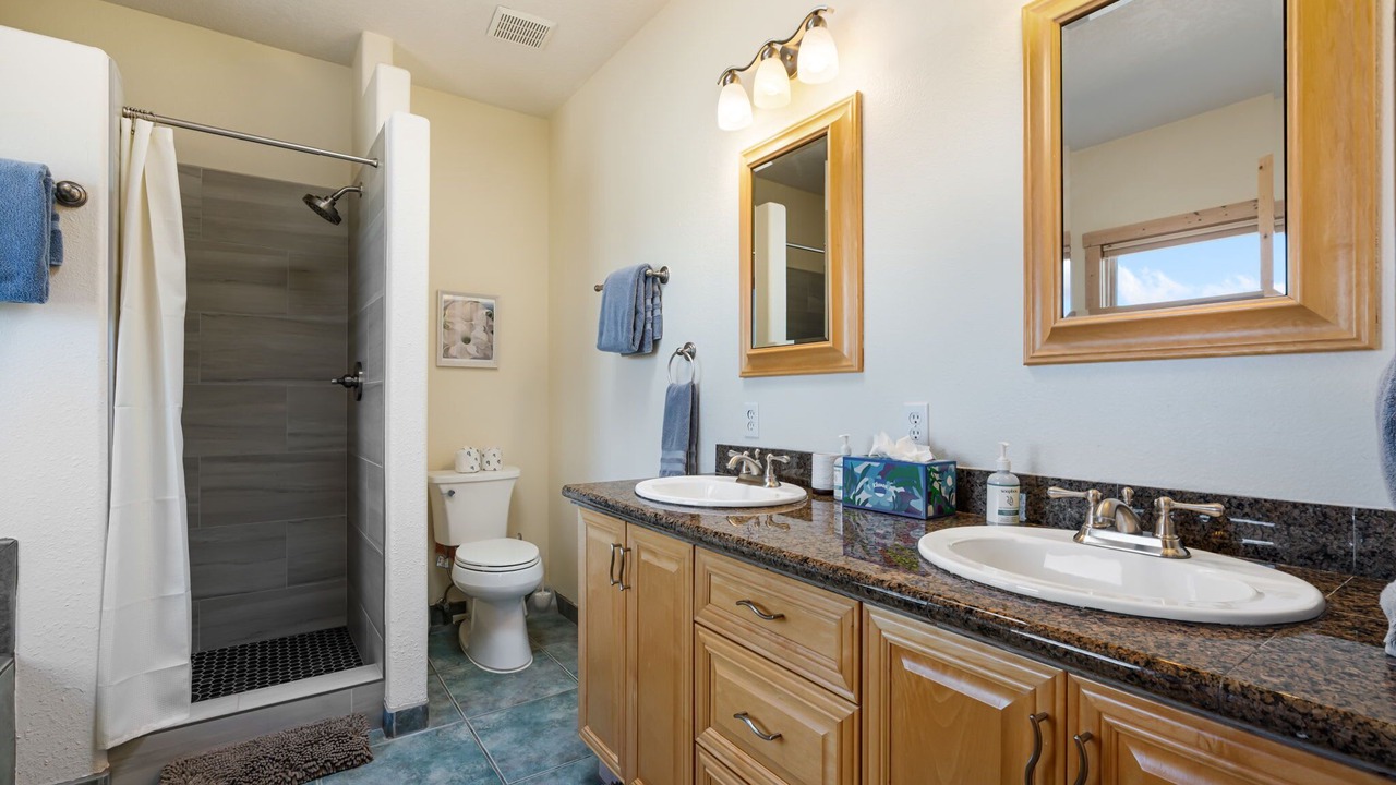 Photo of Bathroom in Eldorado at Santa Fe
