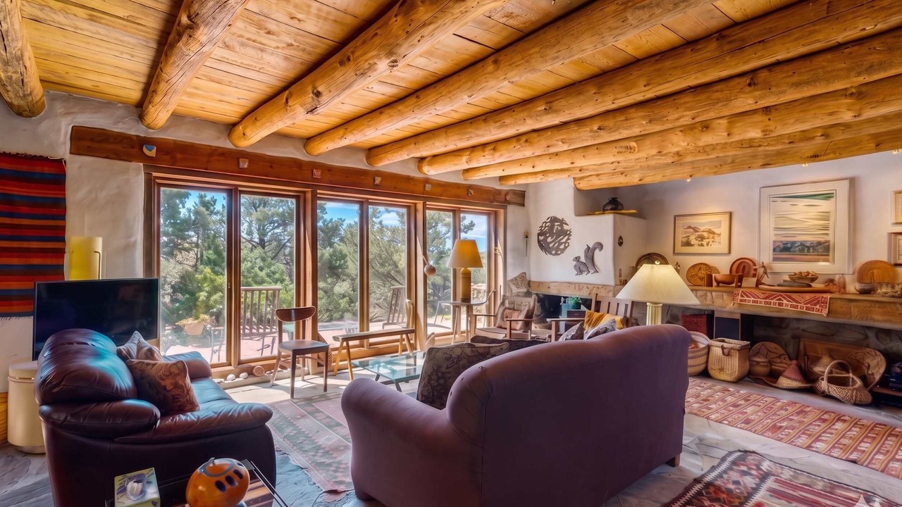 Photo of Livingroom in Canoncito