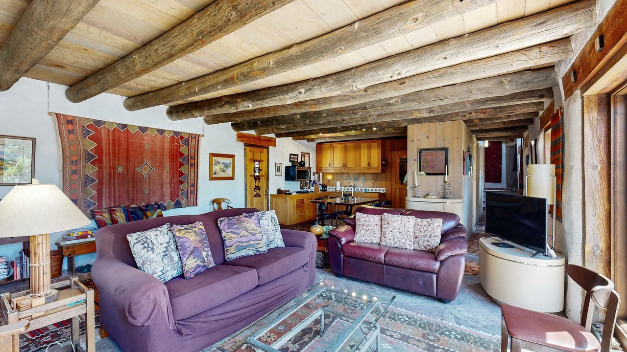 Photo of Livingroom in Canoncito