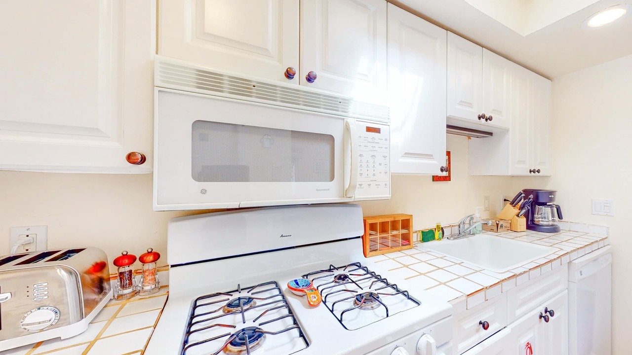Photo of Kitchen in Northeast Santa Fe