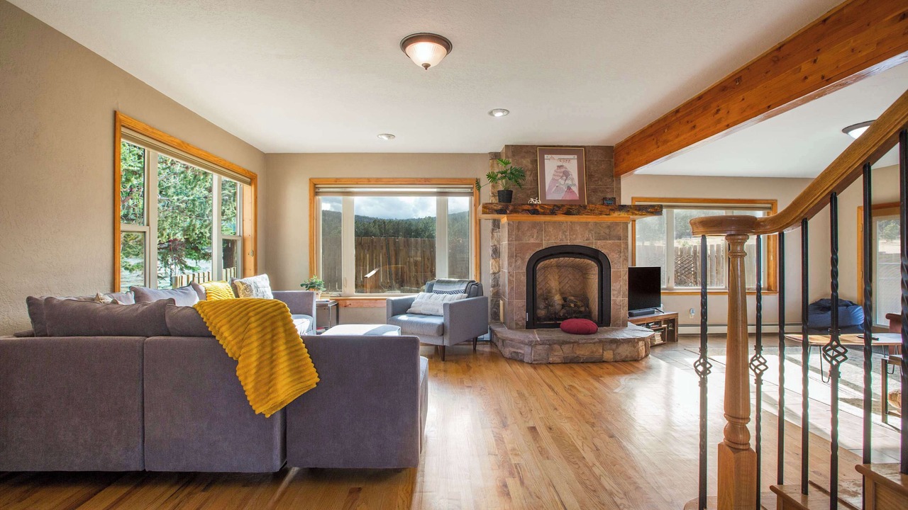 Photo of Livingroom in Angel Fire