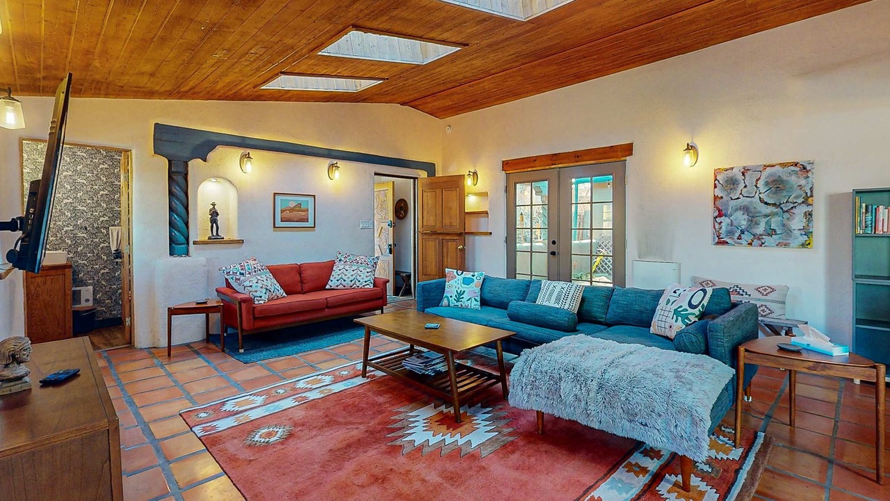 Photo of Livingroom in Taos