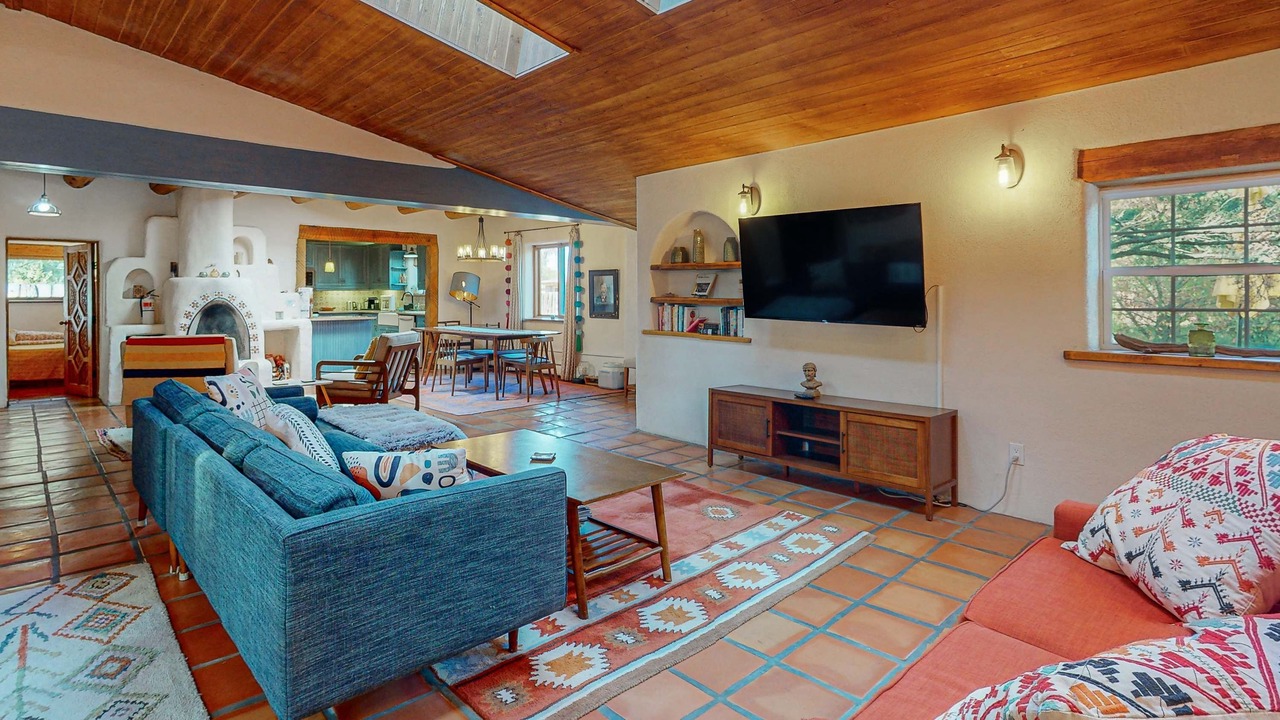 Photo of Livingroom in Taos
