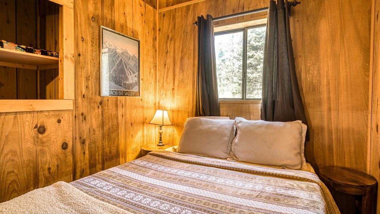 Photo of Bedroom in Taos Ski Valley