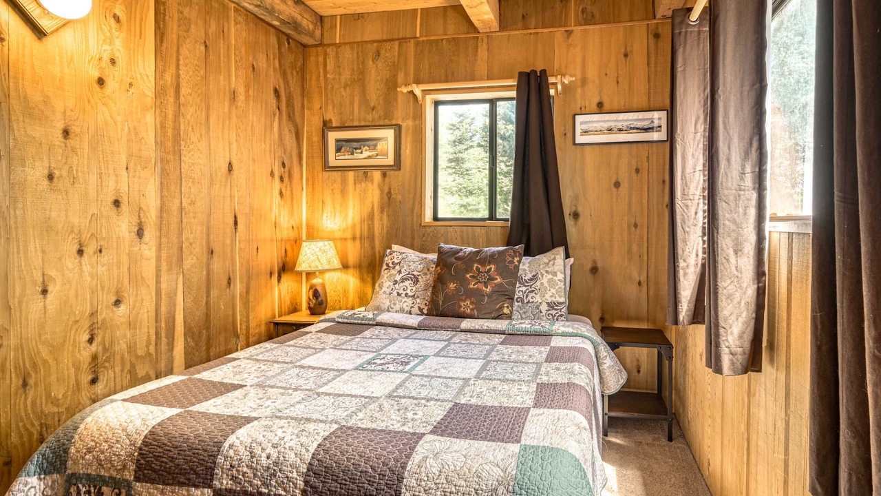 Photo of Bedroom in Taos Ski Valley