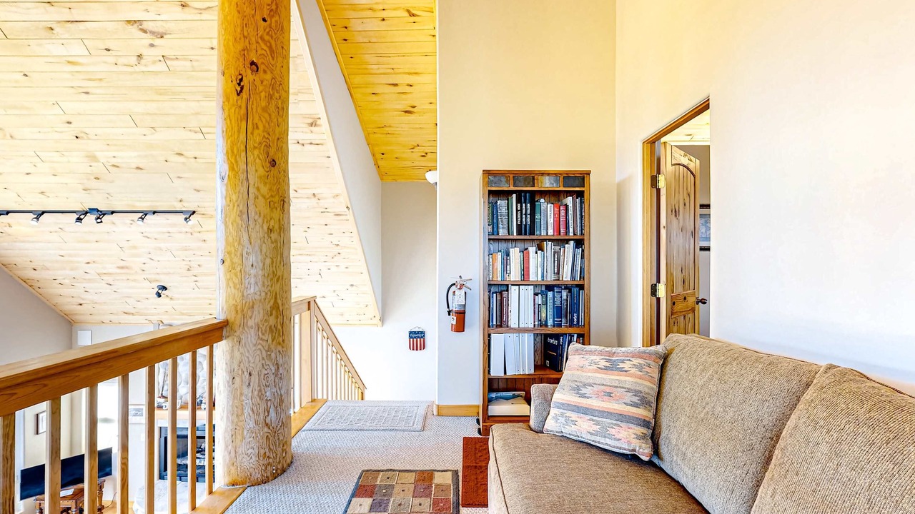 Photo of Livingroom in Angel Fire