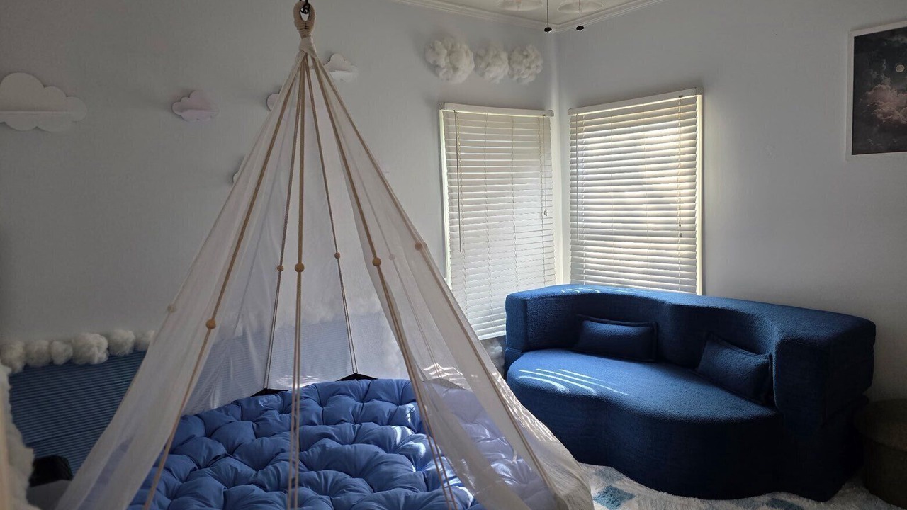 Photo of Bedroom in University District