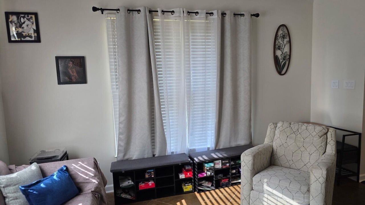Photo of Livingroom in University District