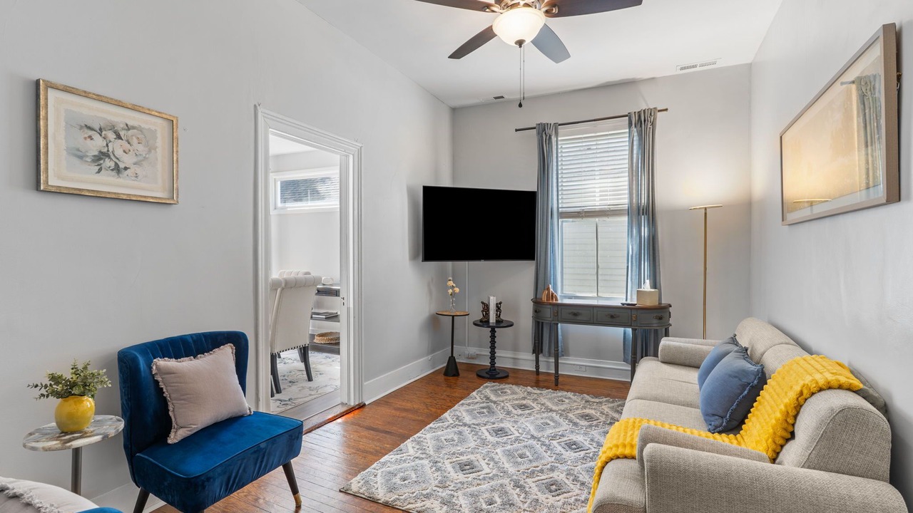 Photo of Livingroom in Wilmington Historic District