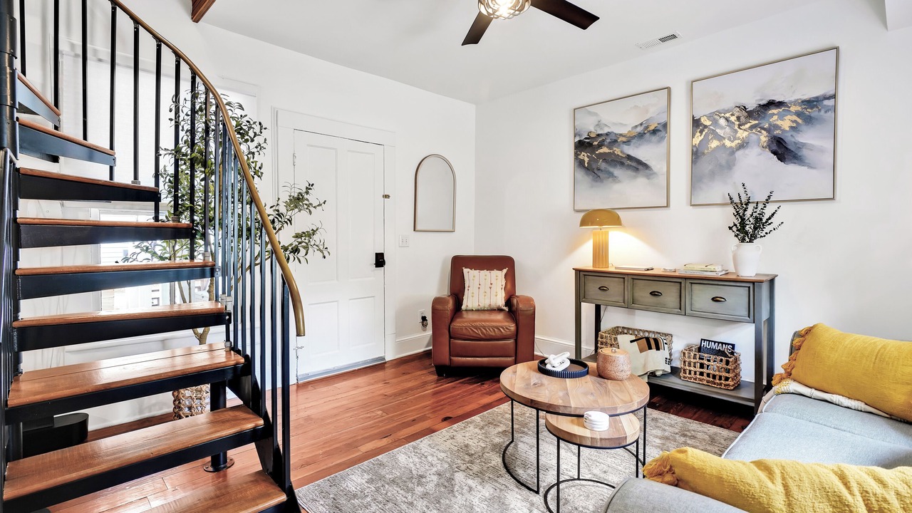 Photo of Livingroom in Wilmington Historic District