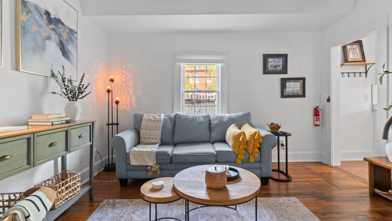 Photo of Livingroom in Wilmington Historic District