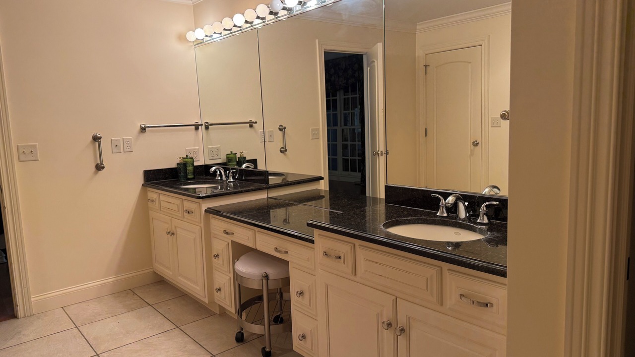 Photo of Bathroom in Orange Prairie