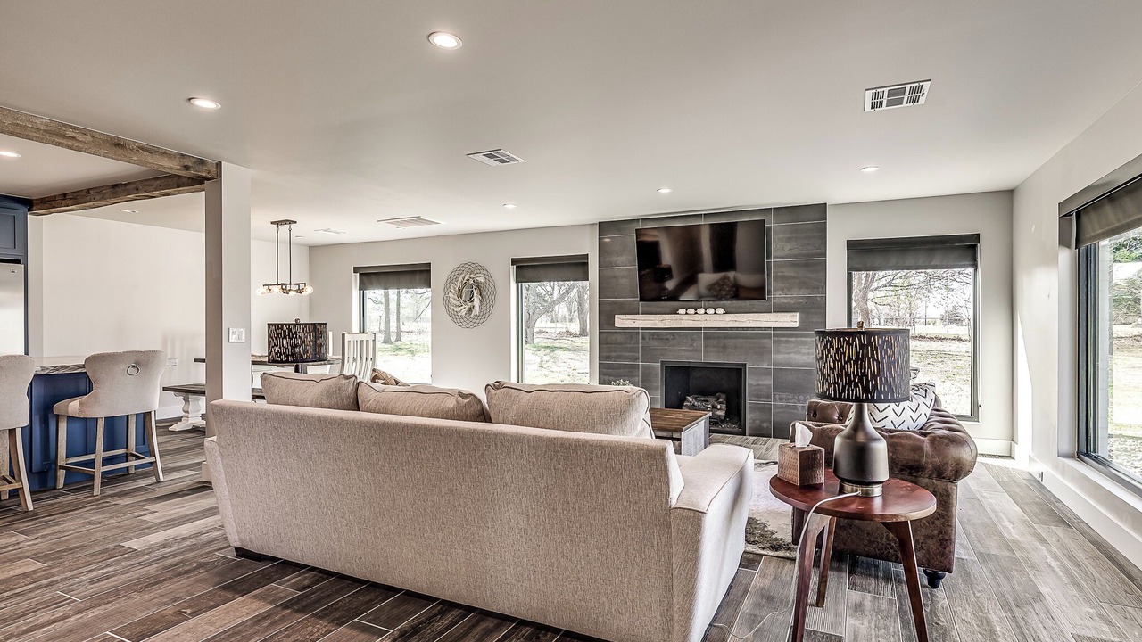 Photo of Livingroom in Owasso