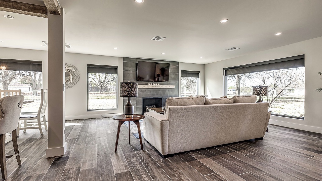Photo of Livingroom in Owasso