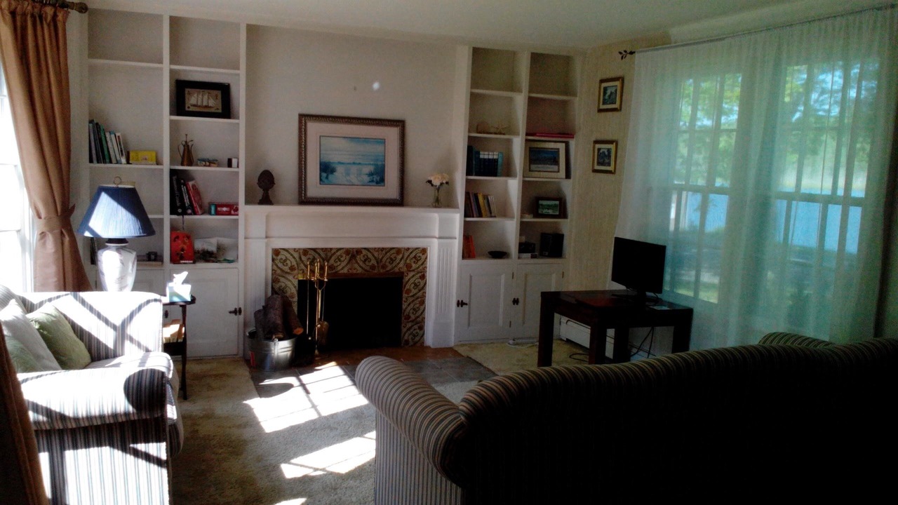 Photo of Livingroom in Lunenburg County