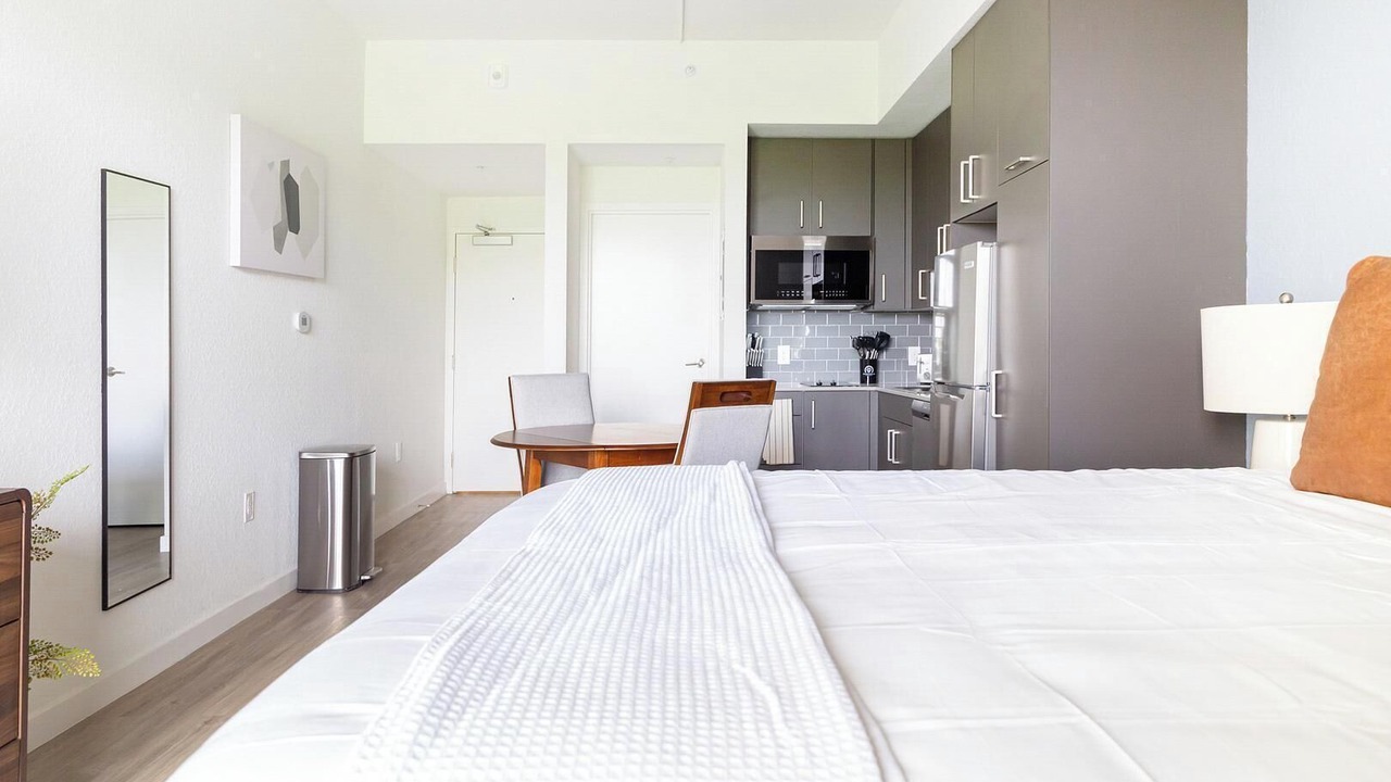 Photo of Bedroom in Golden Gate