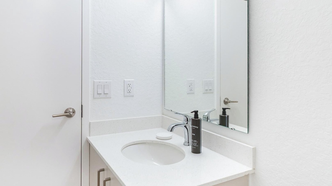 Photo of Bathroom in Golden Gate