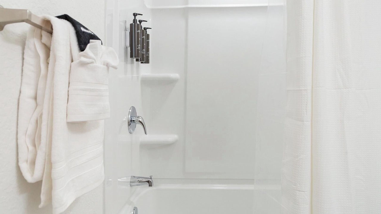 Photo of Bathroom in Golden Gate