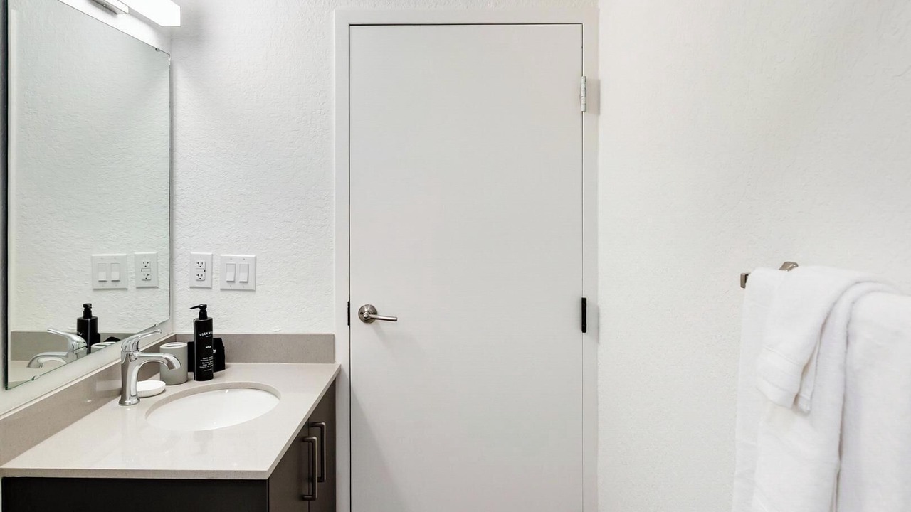Photo of Bathroom in Golden Gate