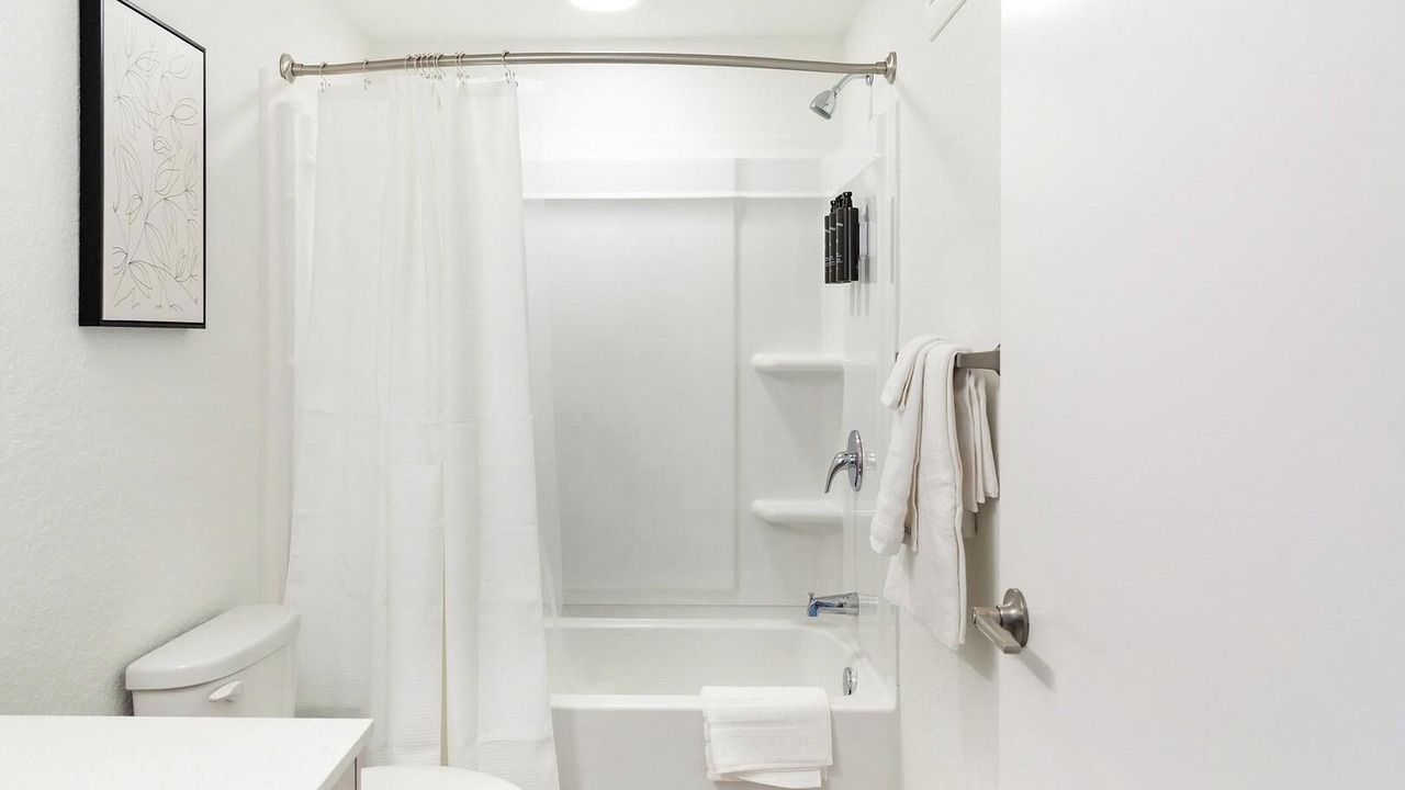 Photo of Bathroom in Golden Gate