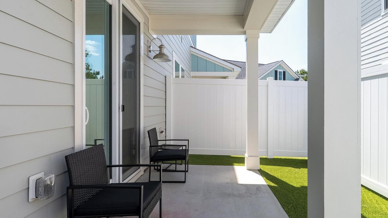 Photo of Patio Balcony in Longs