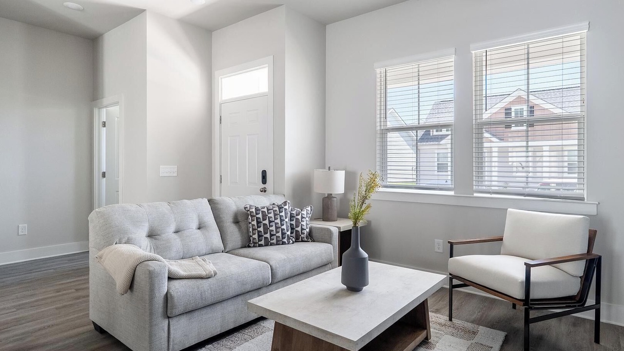 Photo of Livingroom in Longs