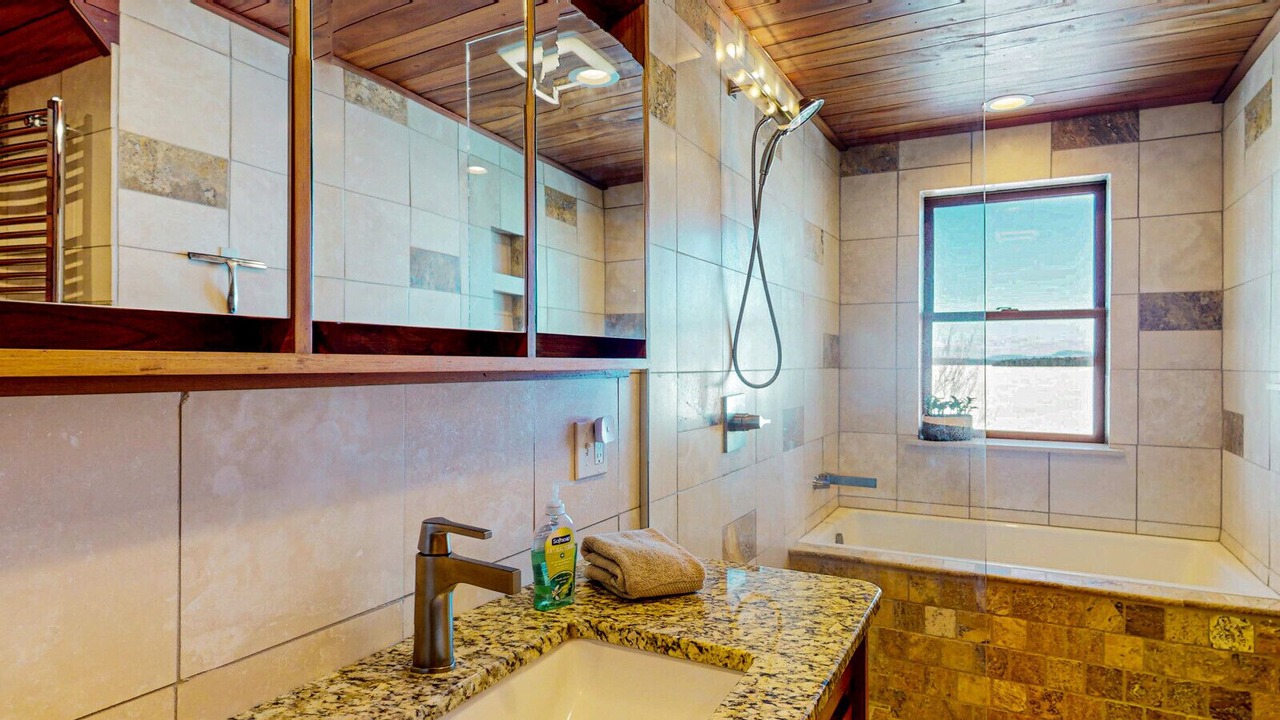 Photo of Bathroom in Rockwood