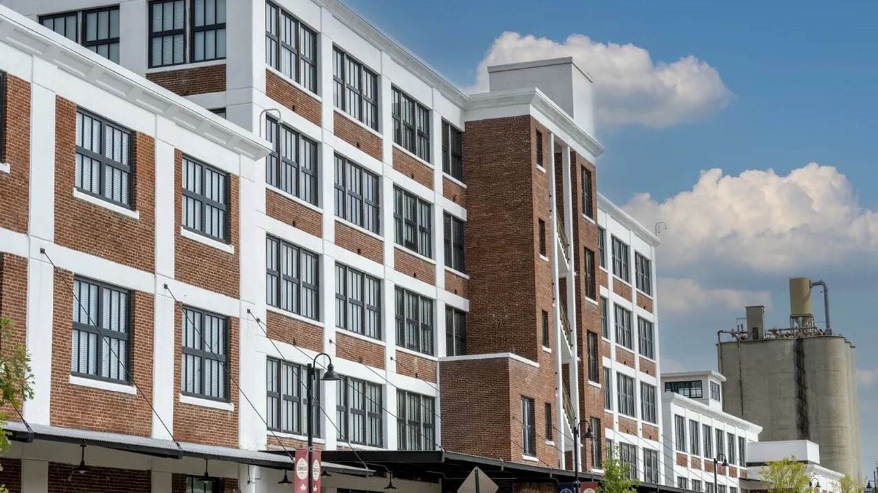 Photo of Outdoor in Uptown