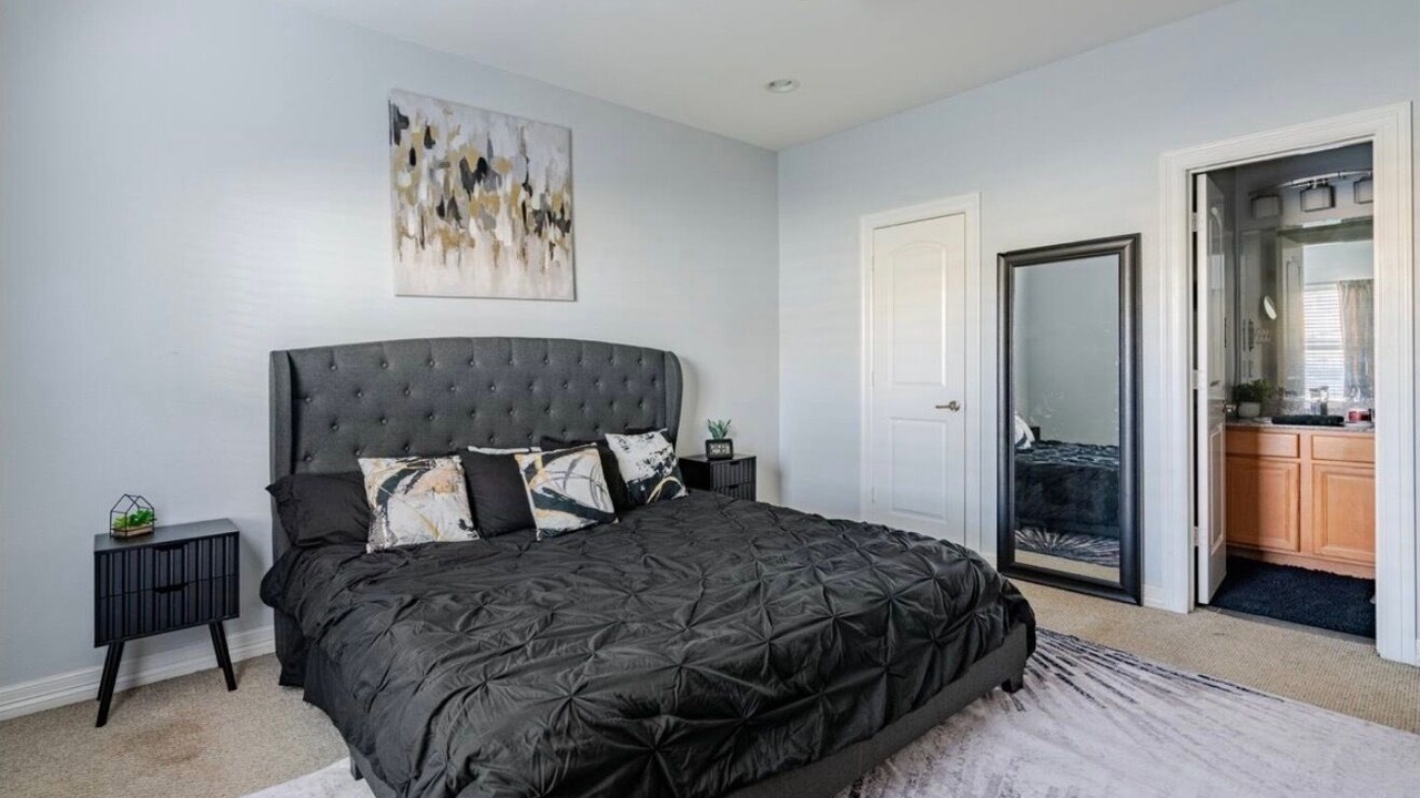 Photo of Bedroom in Midtown