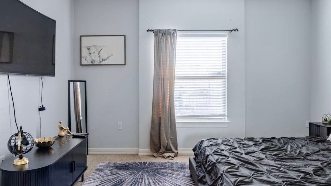 Photo of Bedroom in Midtown