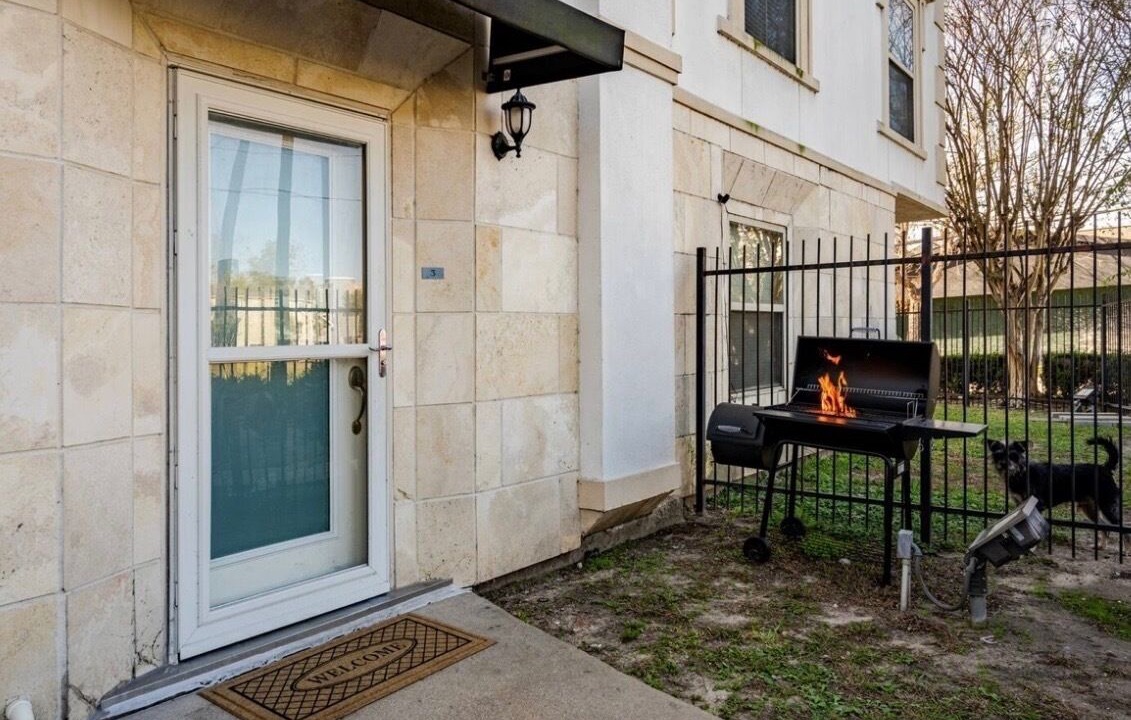 Photo of Patio Balcony in Midtown
