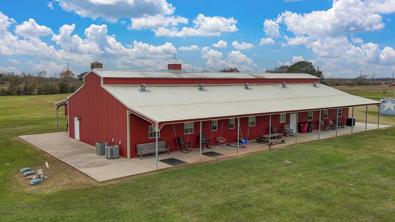 Photo of Outdoor in Damon