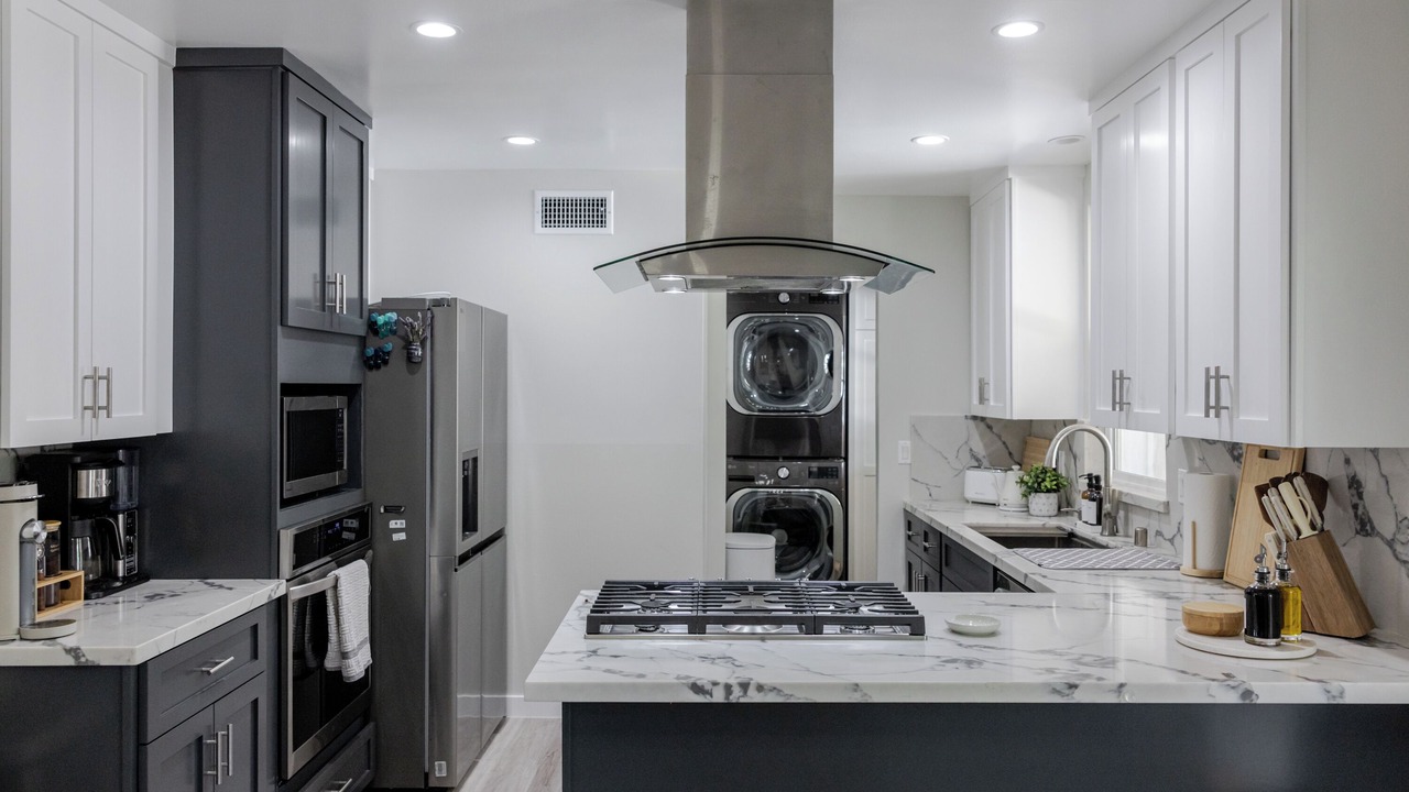 Photo of Kitchen in Canoga Park