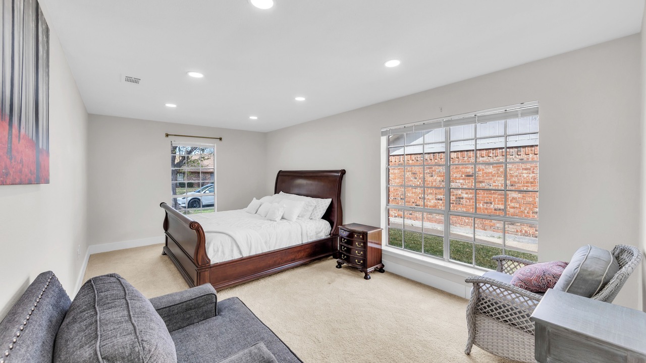 Photo of Bedroom in Garland