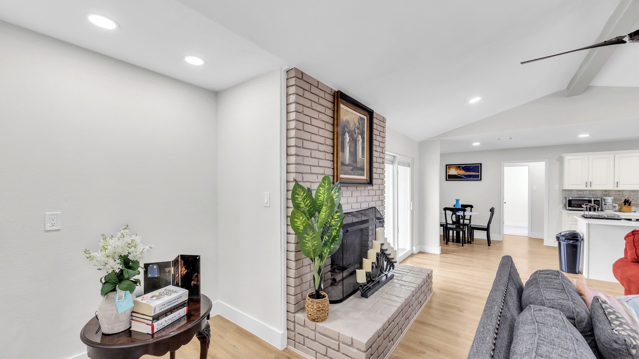 Photo of Livingroom in Garland