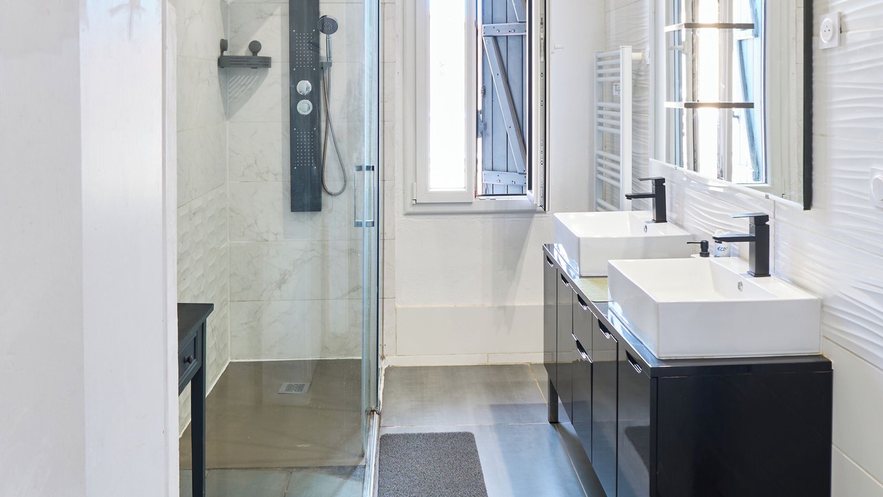 Photo of Bathroom in Saint-Salvayre