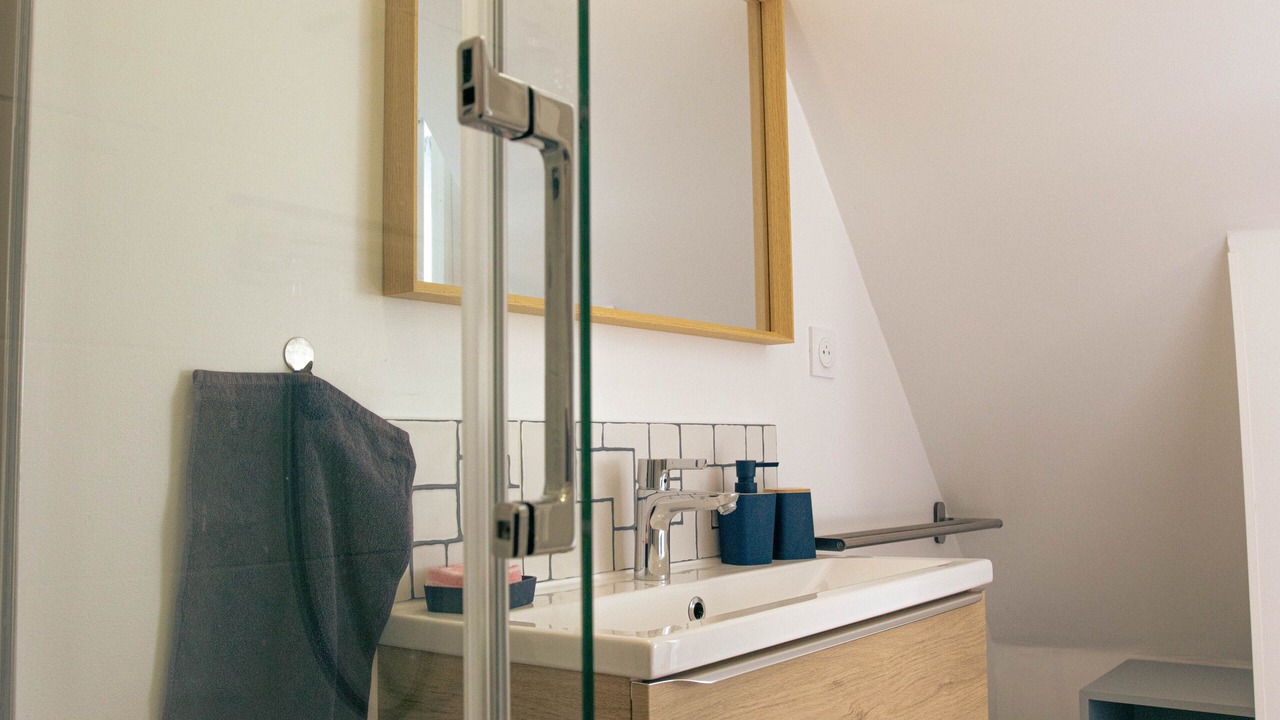 Photo of Bathroom in Sainte-Marguerite-sur-Duclair