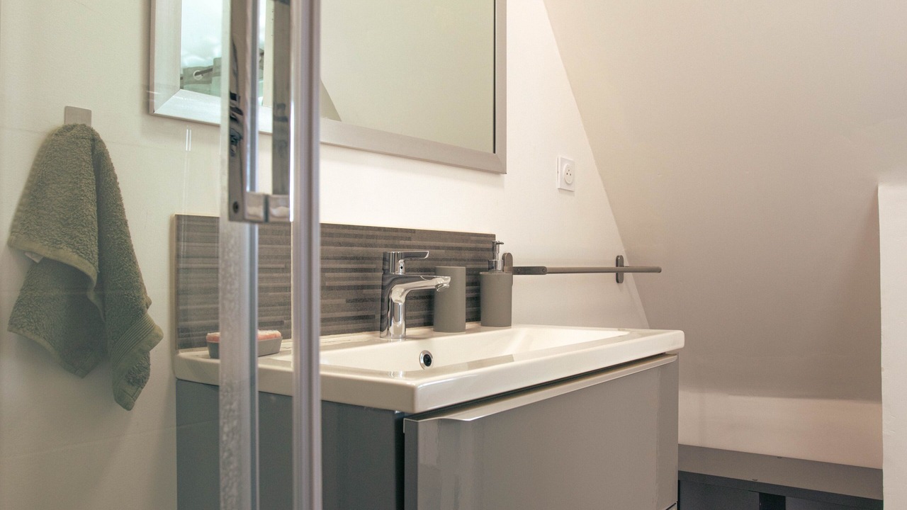 Photo of Bathroom in Sainte-Marguerite-sur-Duclair