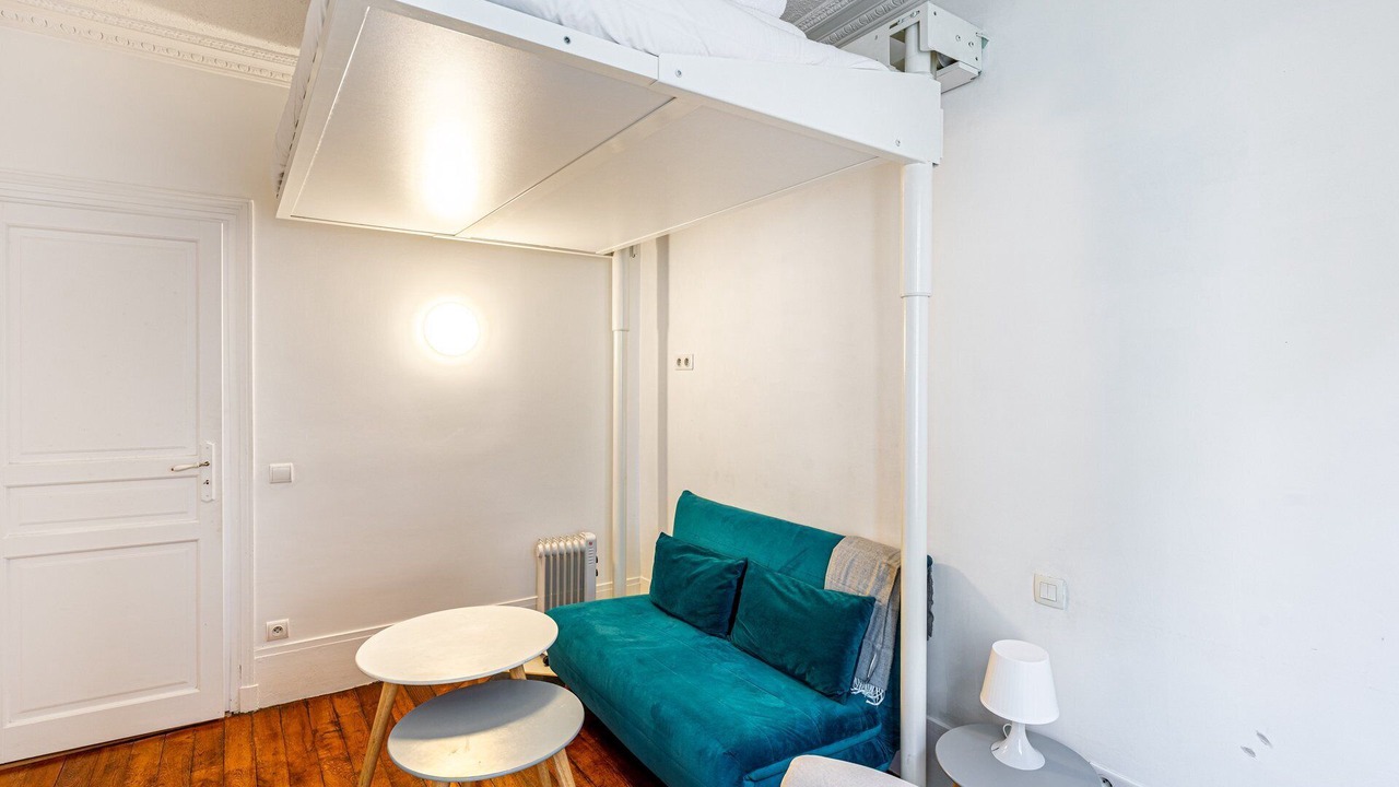 Photo of Livingroom in Republique–Point-du-Jour