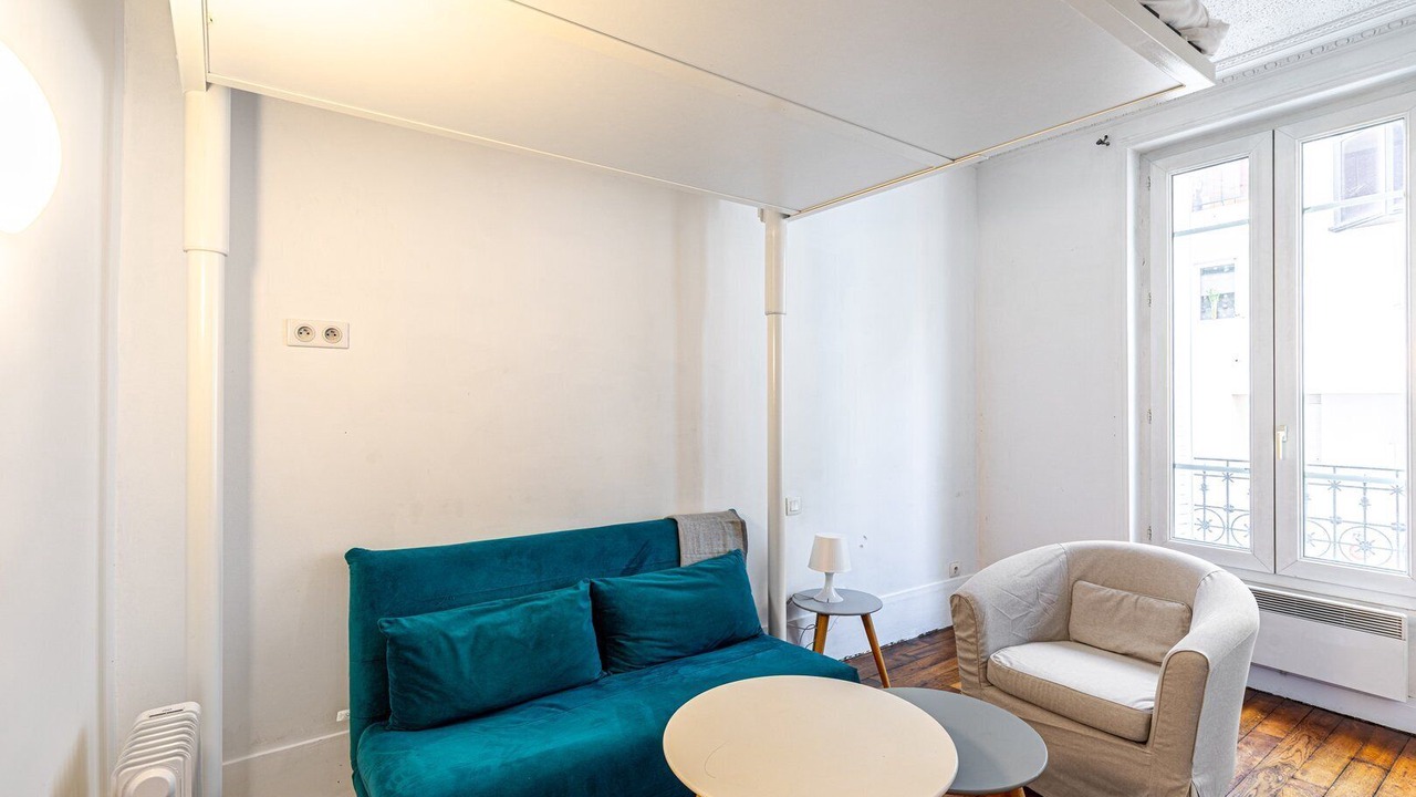 Photo of Livingroom in Republique–Point-du-Jour