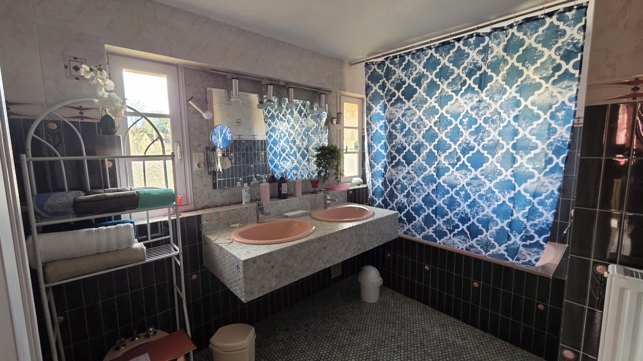 Photo of Bathroom in Couze-et-Saint-Front