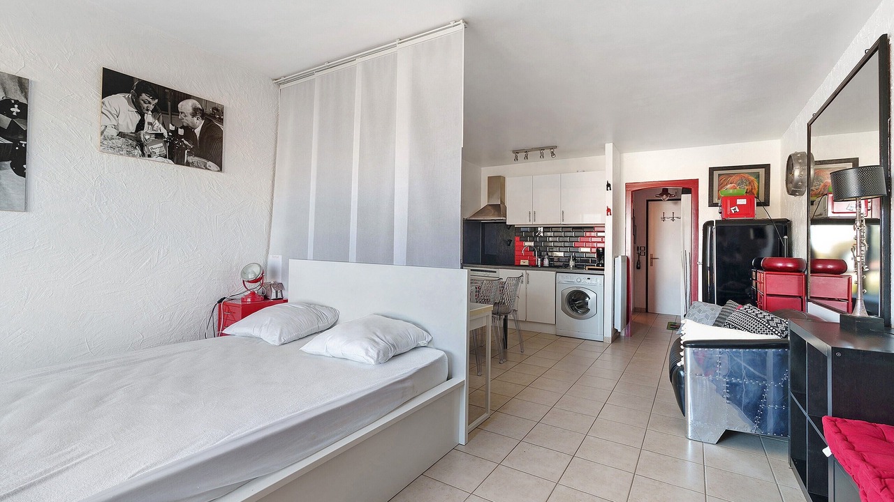 Photo of Bedroom in Saint-Michel-Chef-Chef