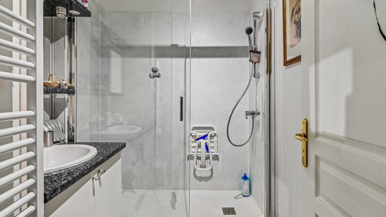 Photo of Bathroom in Cathedrale