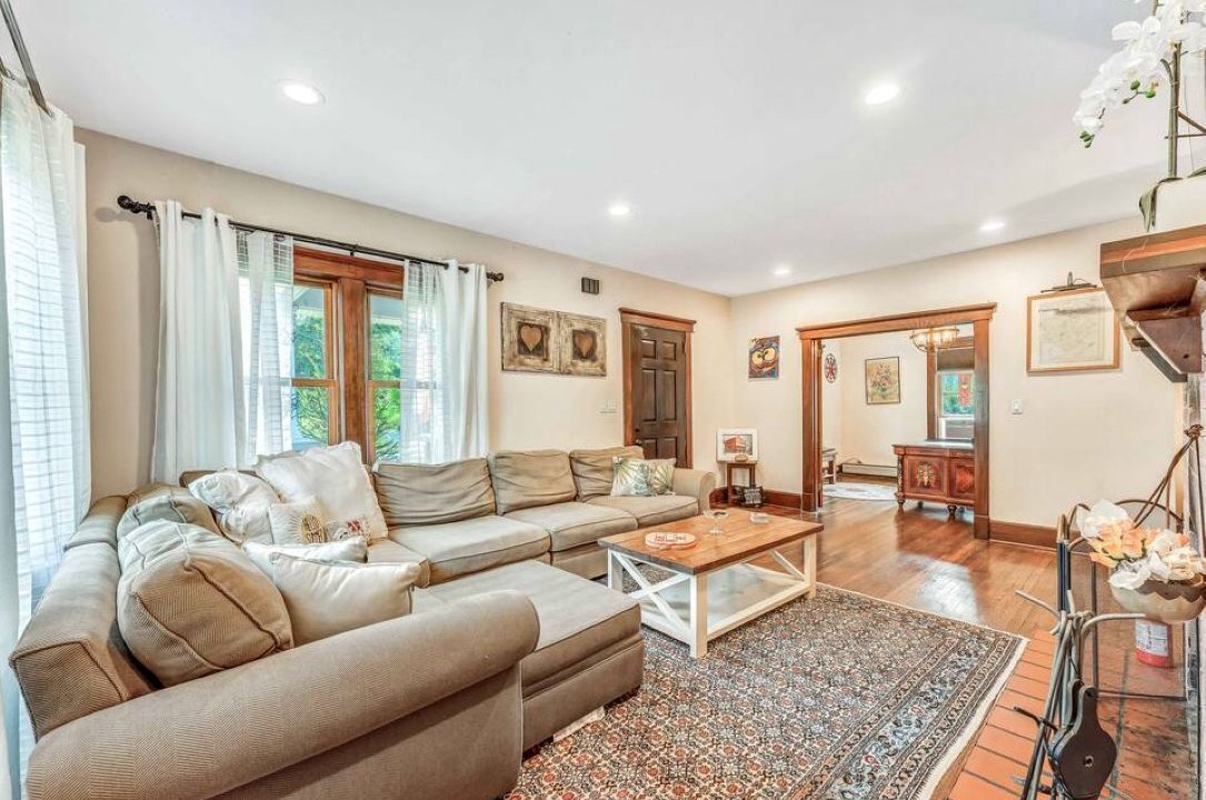 Photo of Livingroom in Warwick